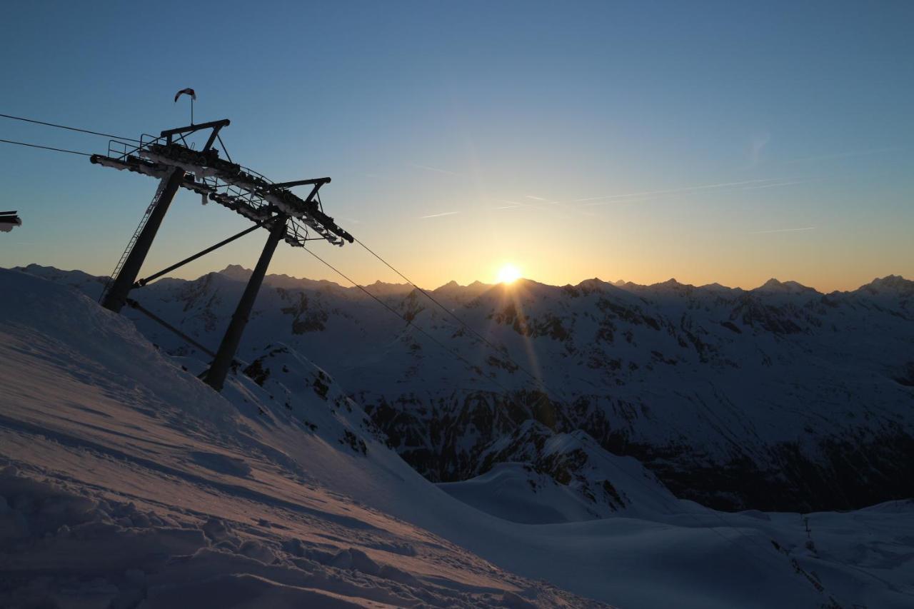 Haus Sonnwend Hotel Sölden Buitenkant foto