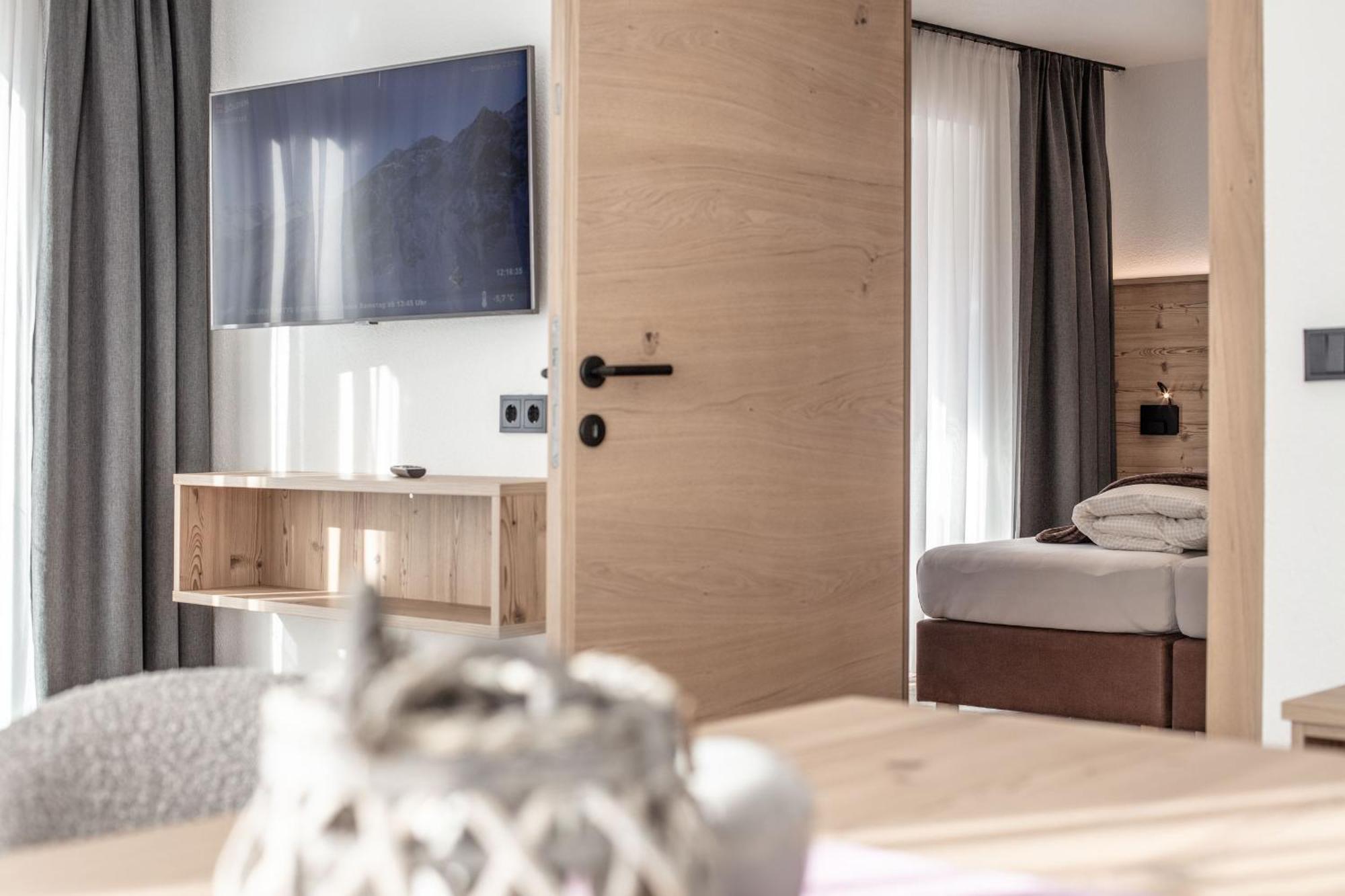 Haus Sonnwend Hotel Sölden Buitenkant foto